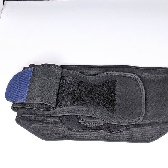 Mueller 255 Adjustable Lumbar Support Back Brace with Removable Pad Black - Picture 5 of 10